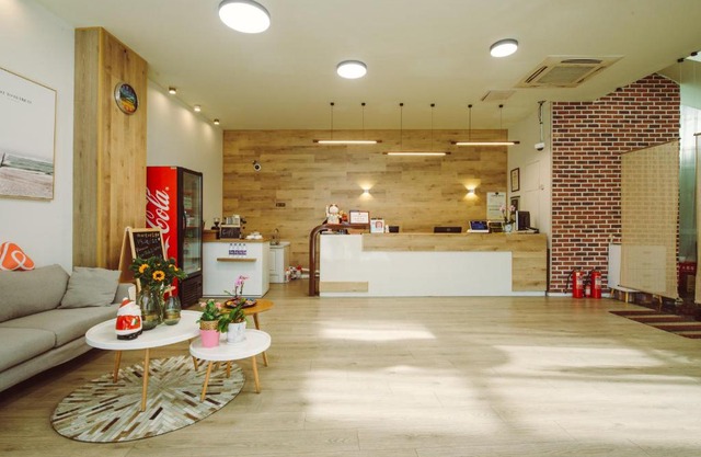 J Hotel
