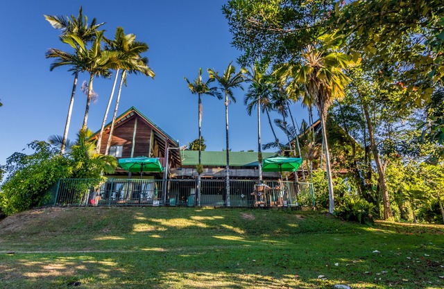 Jackaroo Treehouse Mission Beach