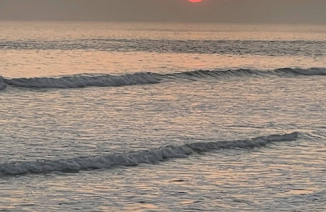 Jackie’s modern secure 3 bedroomed beach front property