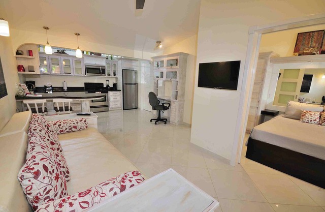 Jaco Beach Newly remodeled condo close to the beach!