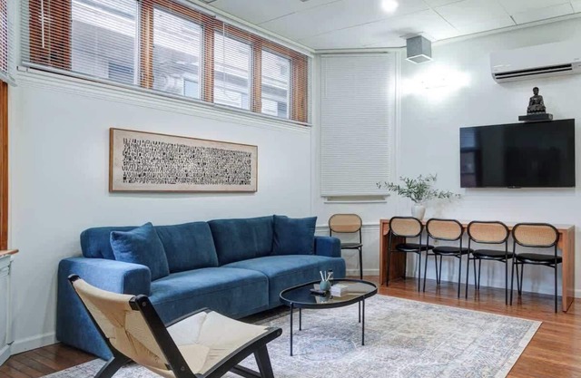 Jacuzzi Retreat | 3BR Center City - Sleeps 6