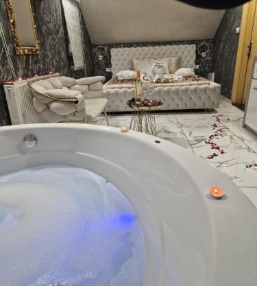 Jacuzzy Rooms Andjela