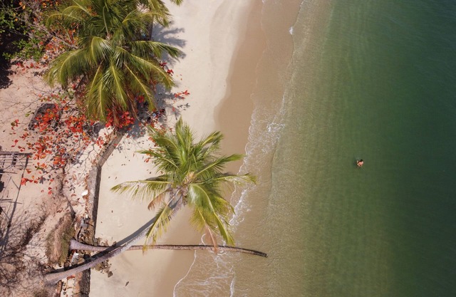 Jaguanum Beachfront House