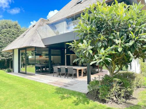JAMES 79 - breathtaking spacious villa near Royal Zoute Golf Club Knokke