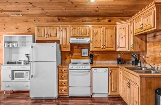 James River Haven | The Cabins at Galena Cabin 2