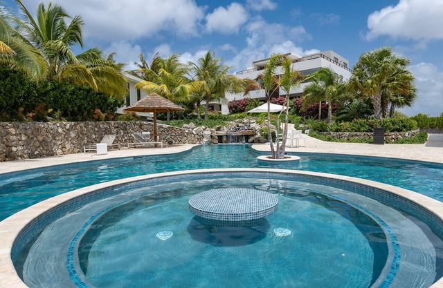 Jan Sofat LUX A32 at resort on first floor apartment with shared pool
