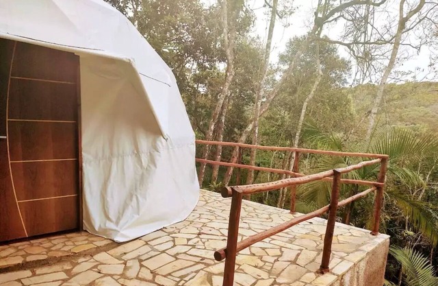 Jangala Domo na Floresta com Cachoeira Particular