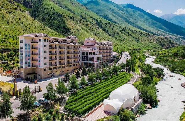 Jannat Resort