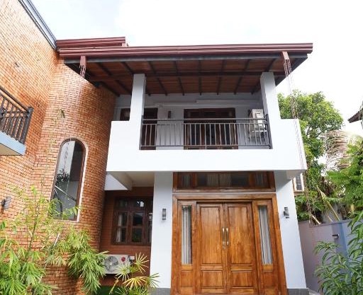 Jaruv Royal Residencies