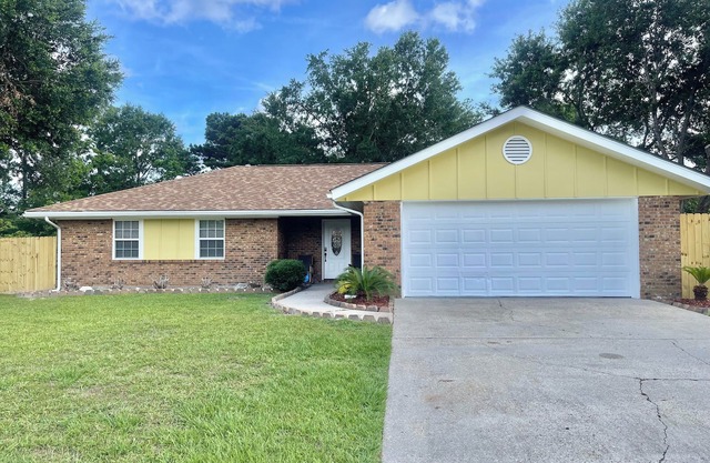 JasJax Palace: Beach, Mall, Casino & Shop - Your Decked-Out Getaway!