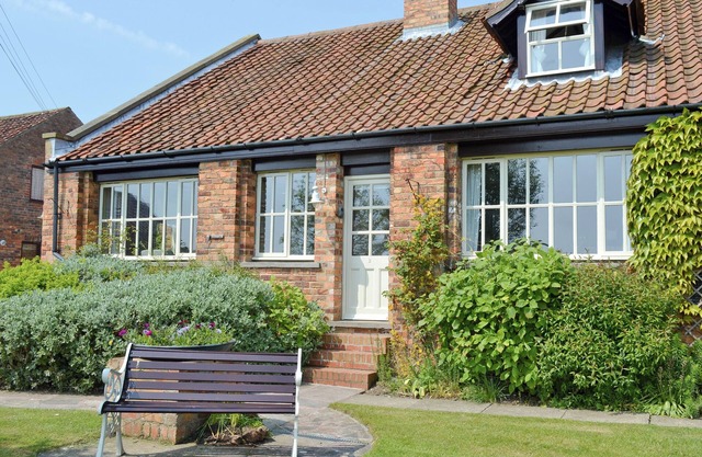 Jasmine Cottage - E1493