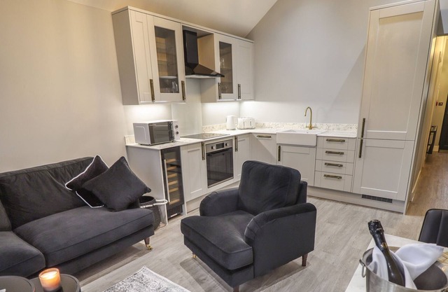 JASMINE, pet friendly, luxury holiday cottage in Willerby