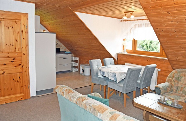 Jasmunder Apartment - 02 Jasmunder Apartment