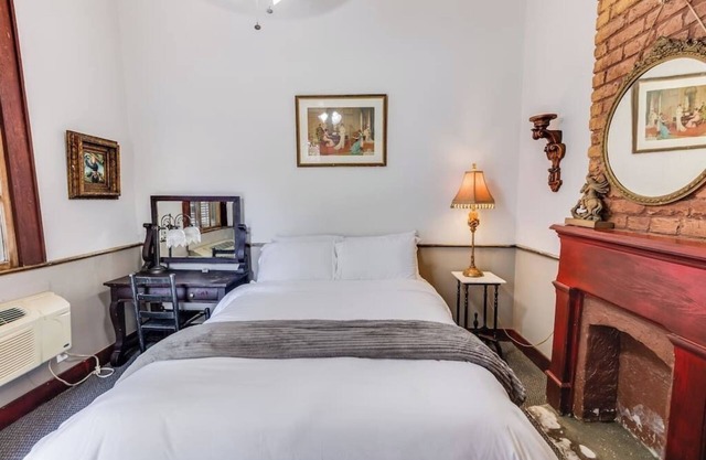 Jazz it Up! Festival Themed Private Room in