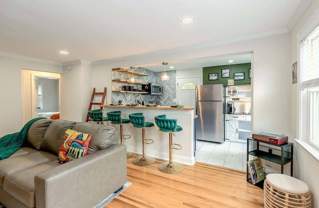 Jazzkey Suite & Kindred Retreat