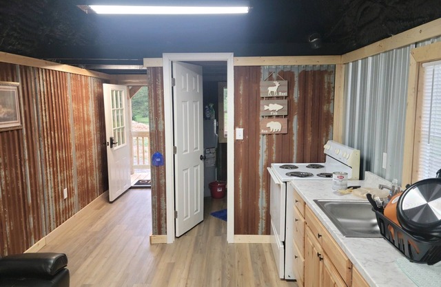 JB's Cabin