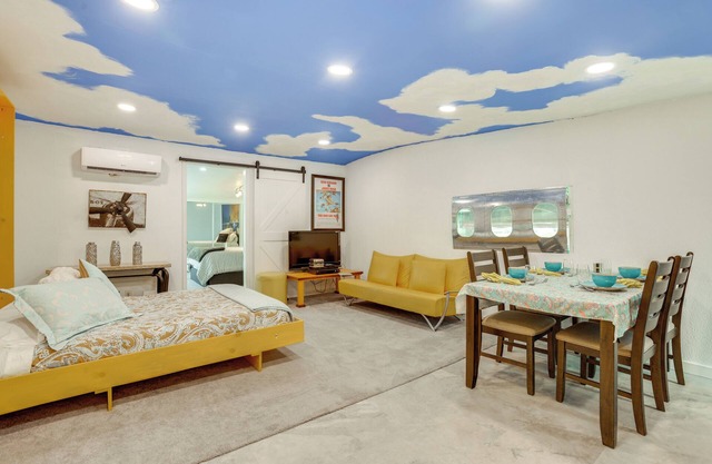 Jet, Set & Chill: Fly-In Hangar Apt in New Waverly