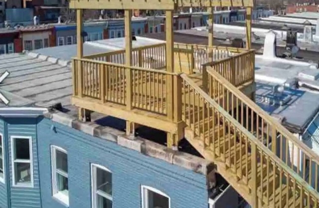 John’s Hopkins Downtown free parking 3 bedroom 3 bth sleeps 8 rooftop deck