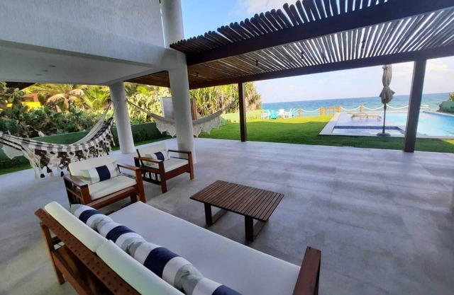 Joia do Porto, House design, foot in the sand with the comfort you need