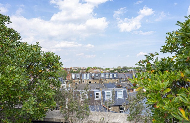 JOIVY Architectural gem w/ pool & terrace in West London