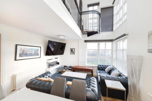 JOIVY Stylish Apartment with Balcony in Old Town