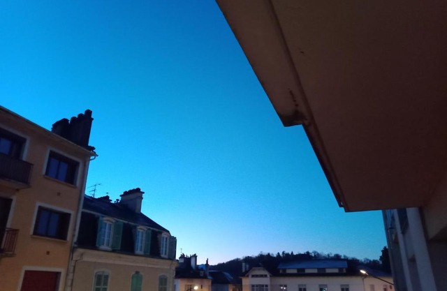 Joli T1 avec Balcon & Parking proche gare de Pau