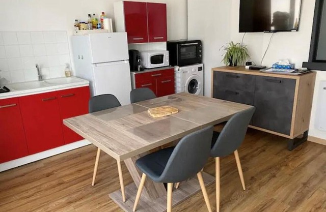 Joli T2 dans une maison de village
