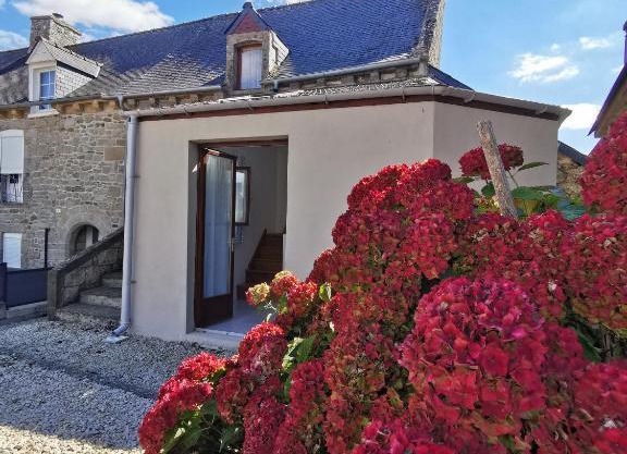 JOLIE MAISON DE VILLAGE