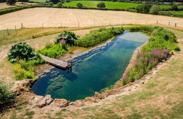 Jossies Snug - peaceful, private garden/hot tub, swimming lake, Spa and Wellness