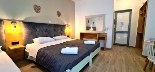 JP Pool & Apartments