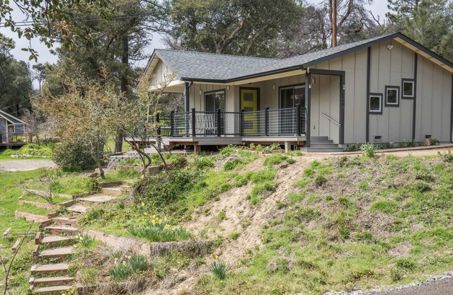 JULIAN MOUNTAIN COTTAGE a.k.a. "THE RETREAT"
