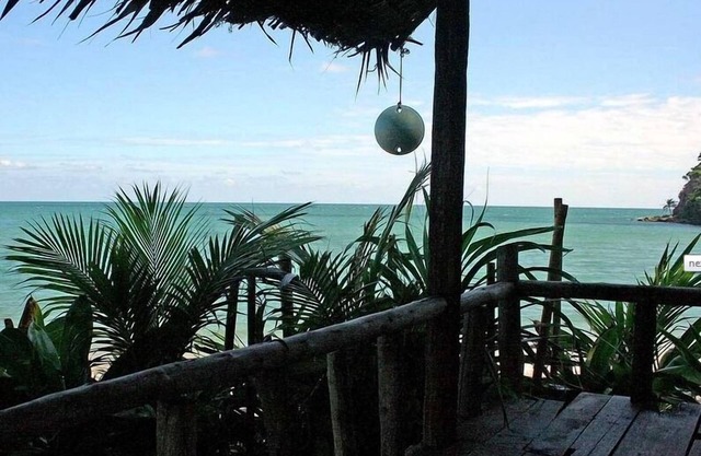 Jungle Bay Resort