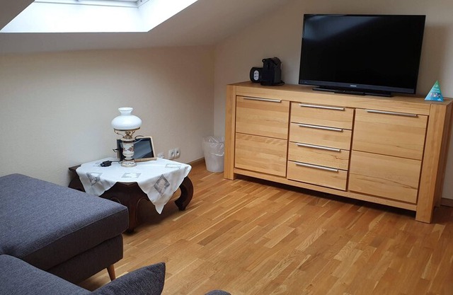 Junior-Suite Nr. 2.2, 1 Wohnzimmer, 1 Schlafzimmer, Balkon