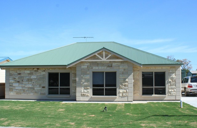 Juno Court Holiday Retreat