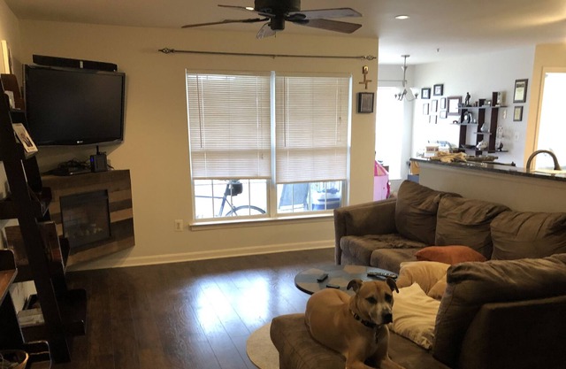 Just a few minutes to downtown Annapolis.