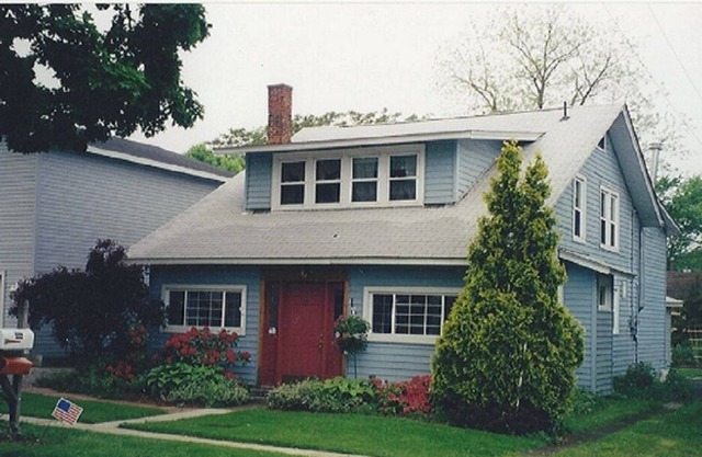 Just a short walk to the sands of Lake Erie.