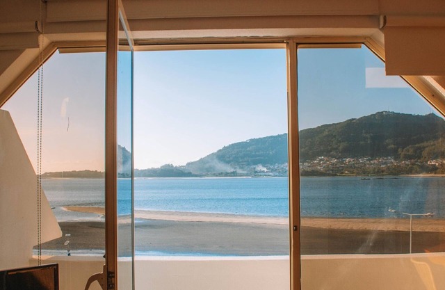 Just Like Home AP da Costa