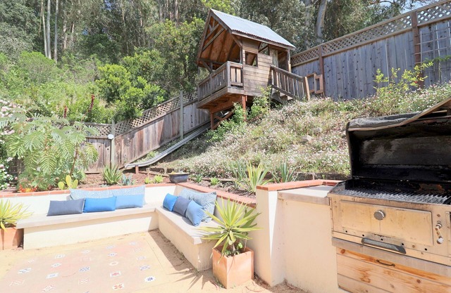 Just one mile from the beach, you'll find our charming and modern 3BR, 2BA house.