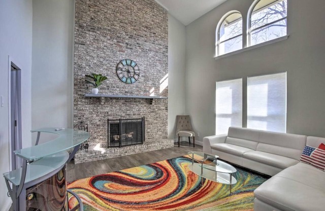 Justin Richardson Home w/Outdoor Oasis & Movie Room