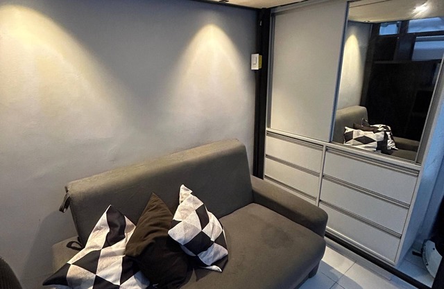 K Fofo - Comfort in the Center