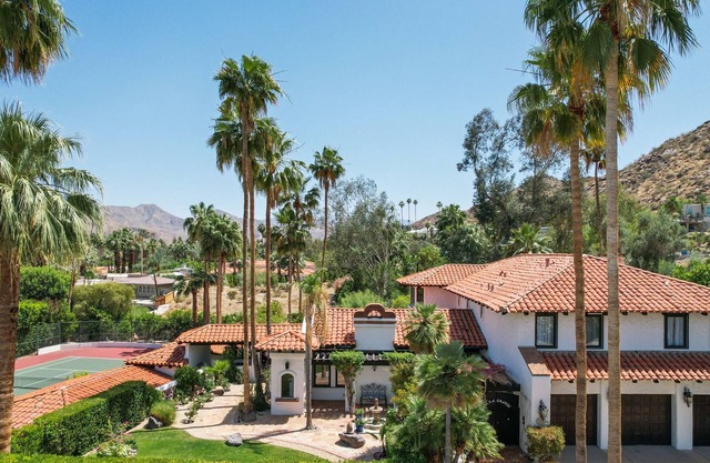 K0001 - Casa Grande Tennis Estate, Luxury private pool and spa house, with Grand