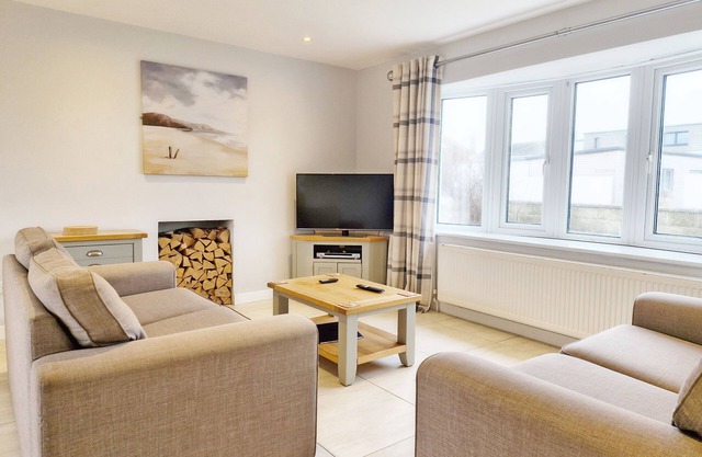 Kalami, Bracklesham Bay - a bungalow that sleeps 7 guests in 3 bedrooms