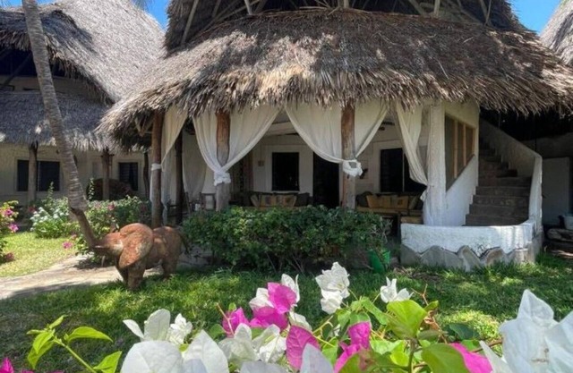 Kaleb's Beachfront Villa