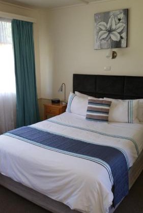 Kaniva Midway Motel