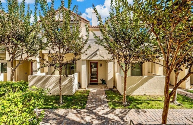 Kansas to Coast: Charming 3-Bedroom Townhome - Near Manhattan Beach /LAX