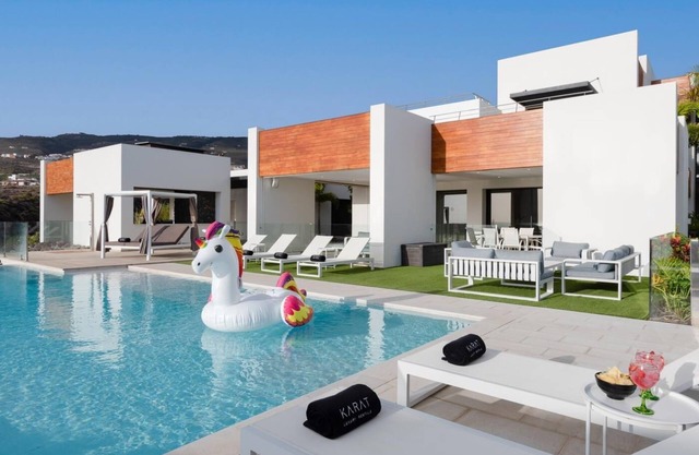 KARAT VILLA PLAYA PARAISO