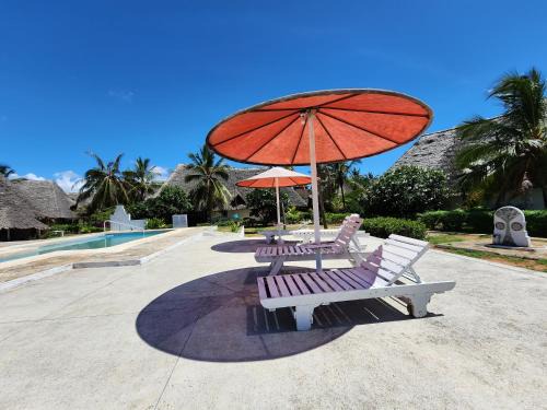 Karibuni, Villa 107, Beachfront Stay with Restaurant, Pool & Bar