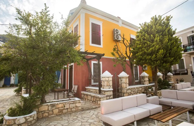 Karnayo Traditional Houses