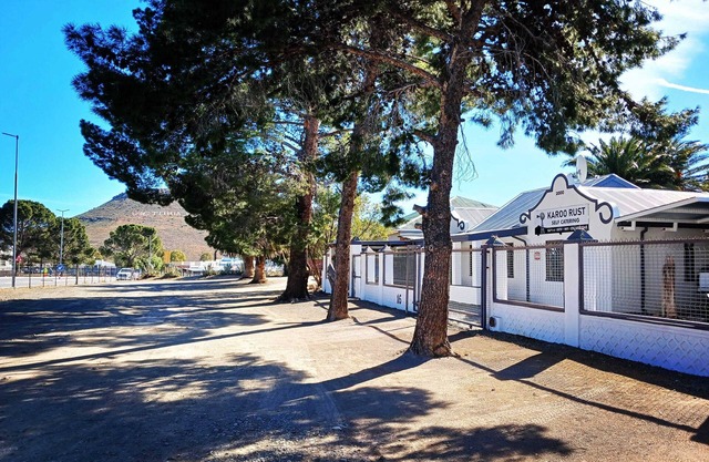 Karoo Rust Victoria West Family Friendly Units