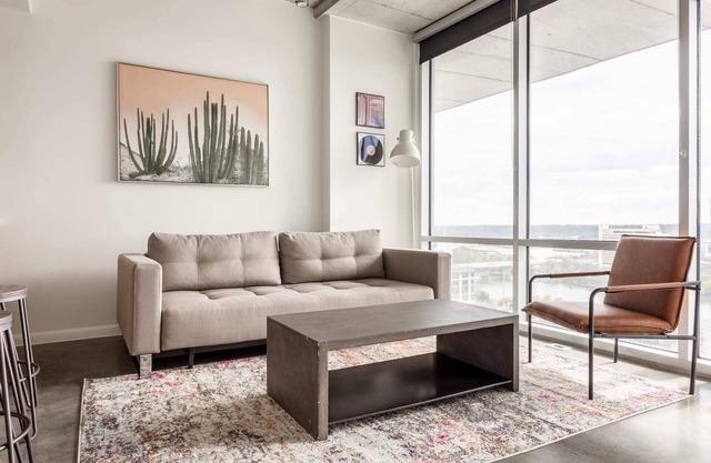 Kasa | Stunning 1BD with River Views | 2nd Street